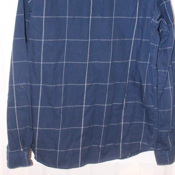 2/$40 🏷 Silver Jeans Teen Dress Shirt - Picture 7 of 7